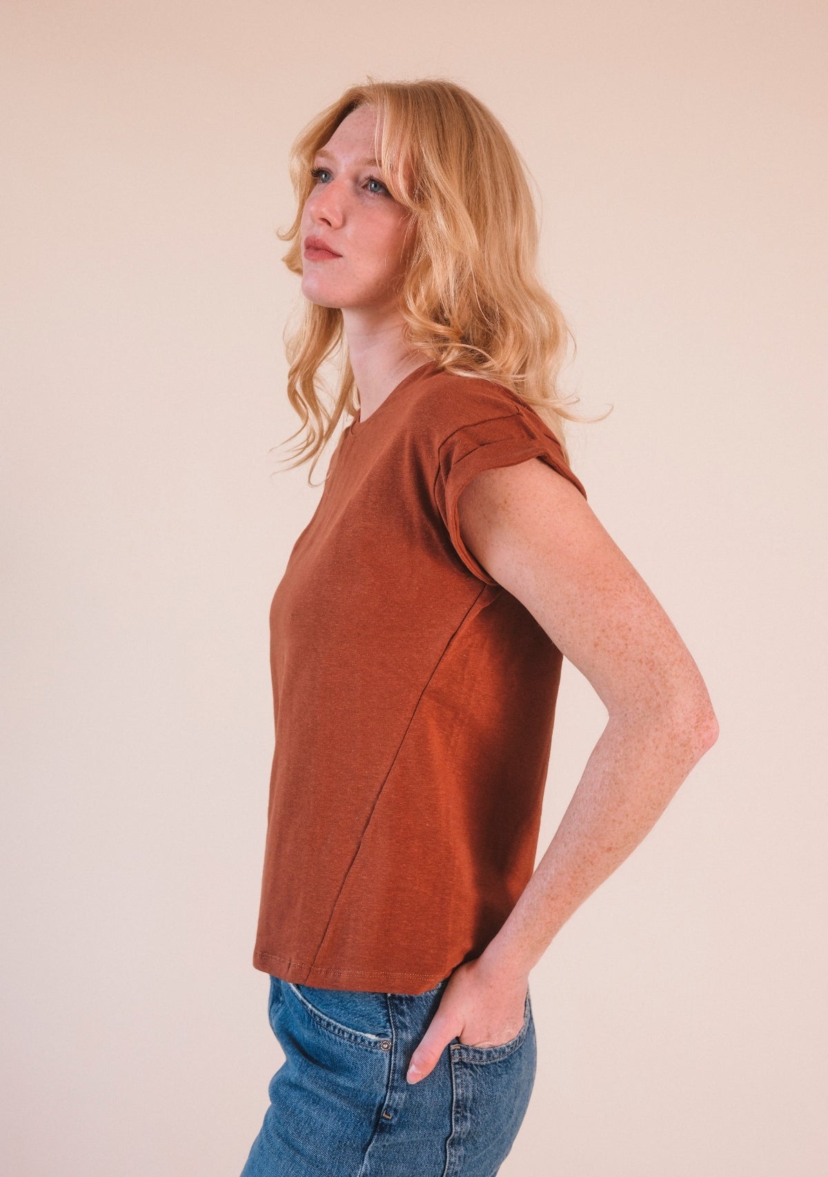 Jane Cuffed Hemp Tee - Pecan - Homeland Harvest