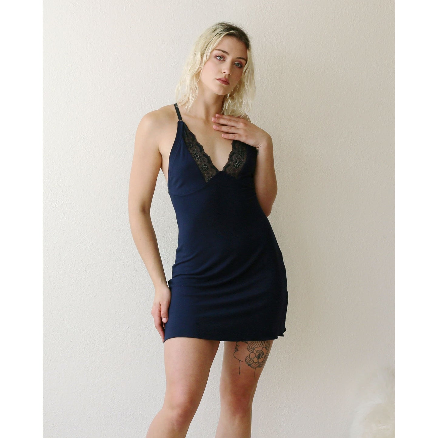 Short Nightgown in Bamboo with Lace Trim - Homeland Harvest