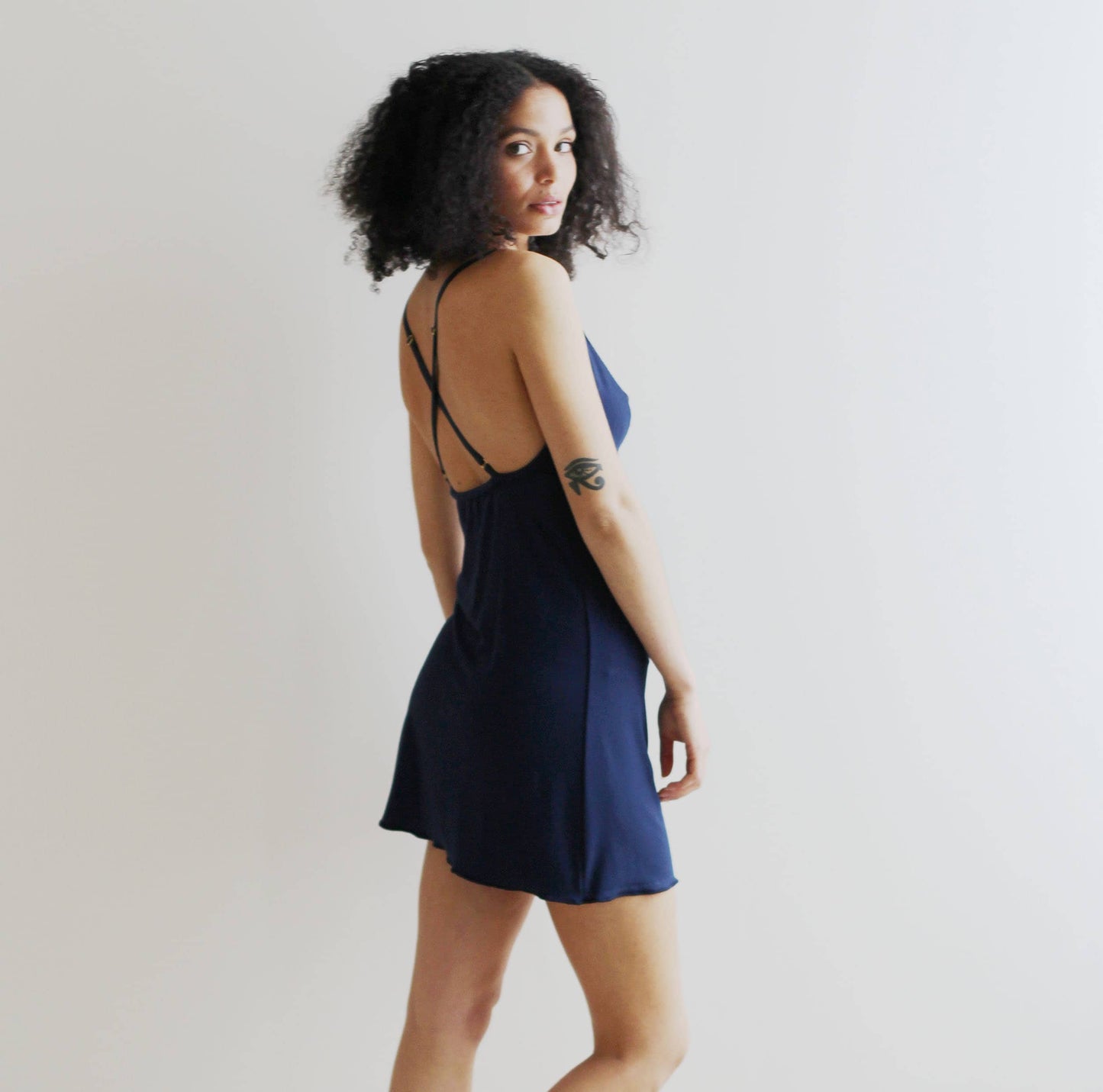 Short Nightgown in Bamboo with Lace Trim - Homeland Harvest