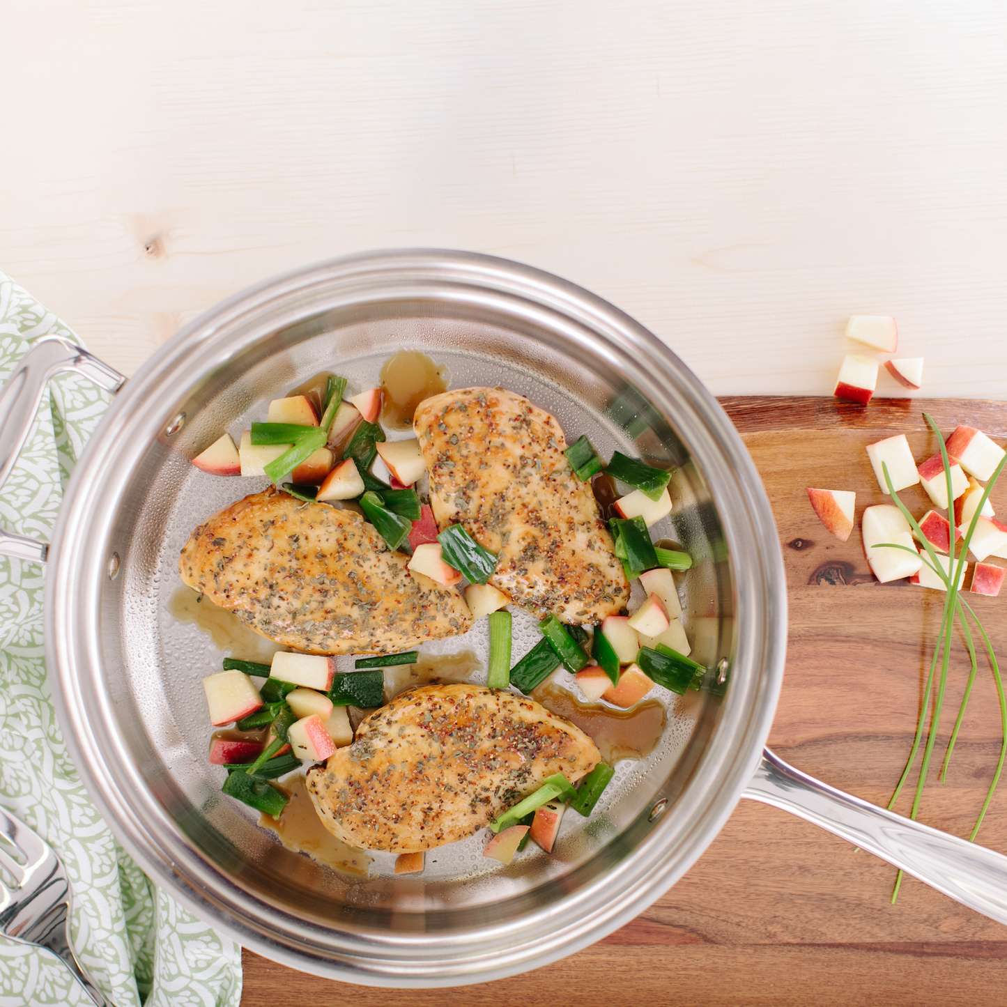 3.5 Quart Sauté Pan with Cover - Homeland Harvest