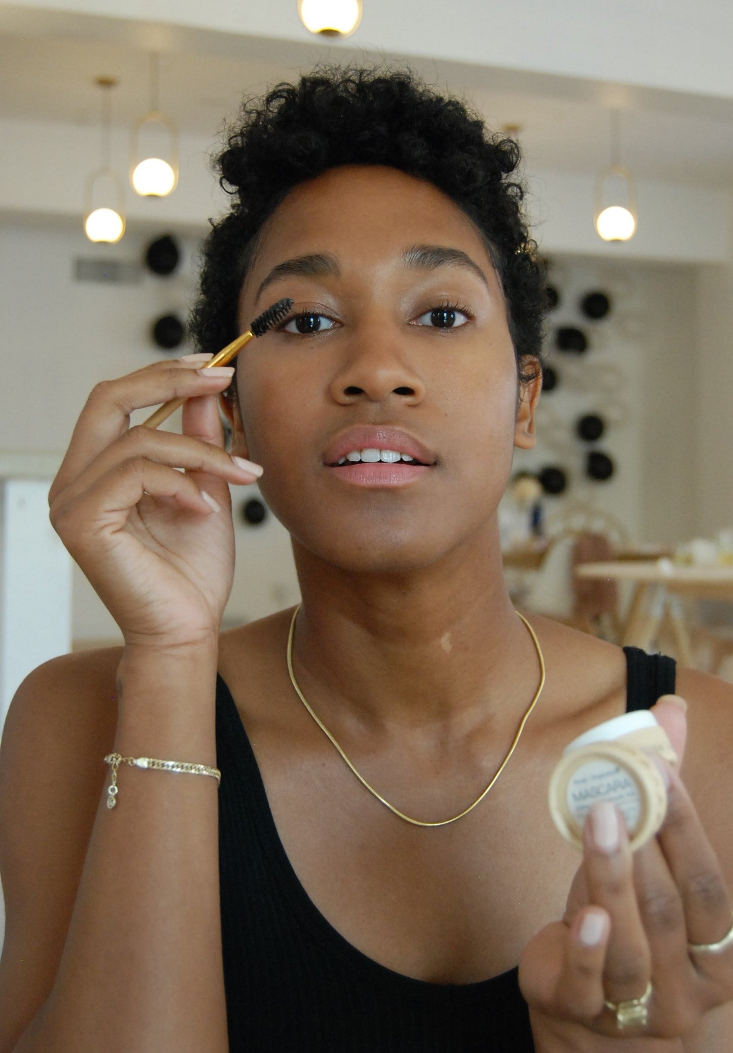 Black Vegan Zero-Waste Mascara - Homeland Harvest