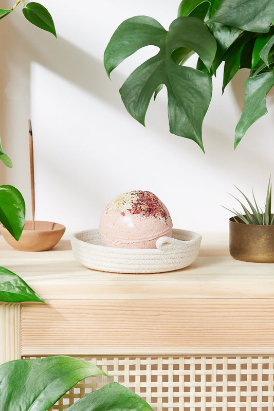 Organic Bath Bomb with Crystal Inside / Crystal Bath Bomb / Organic Bath Bomb - Homeland Harvest