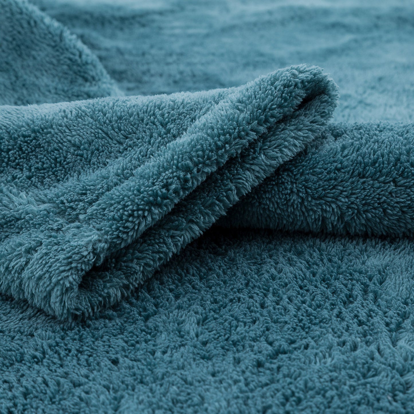 American Soft Linen Unisex Fleece Bathrobe, Super Soft, Absorbent and Fluffy - Wholesale