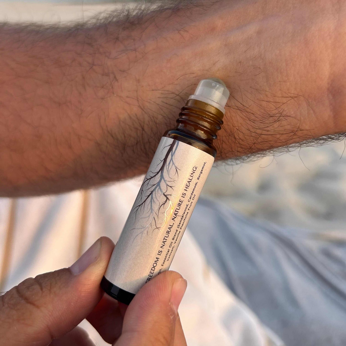 Rooted in Nature Essence Roll-On Oil