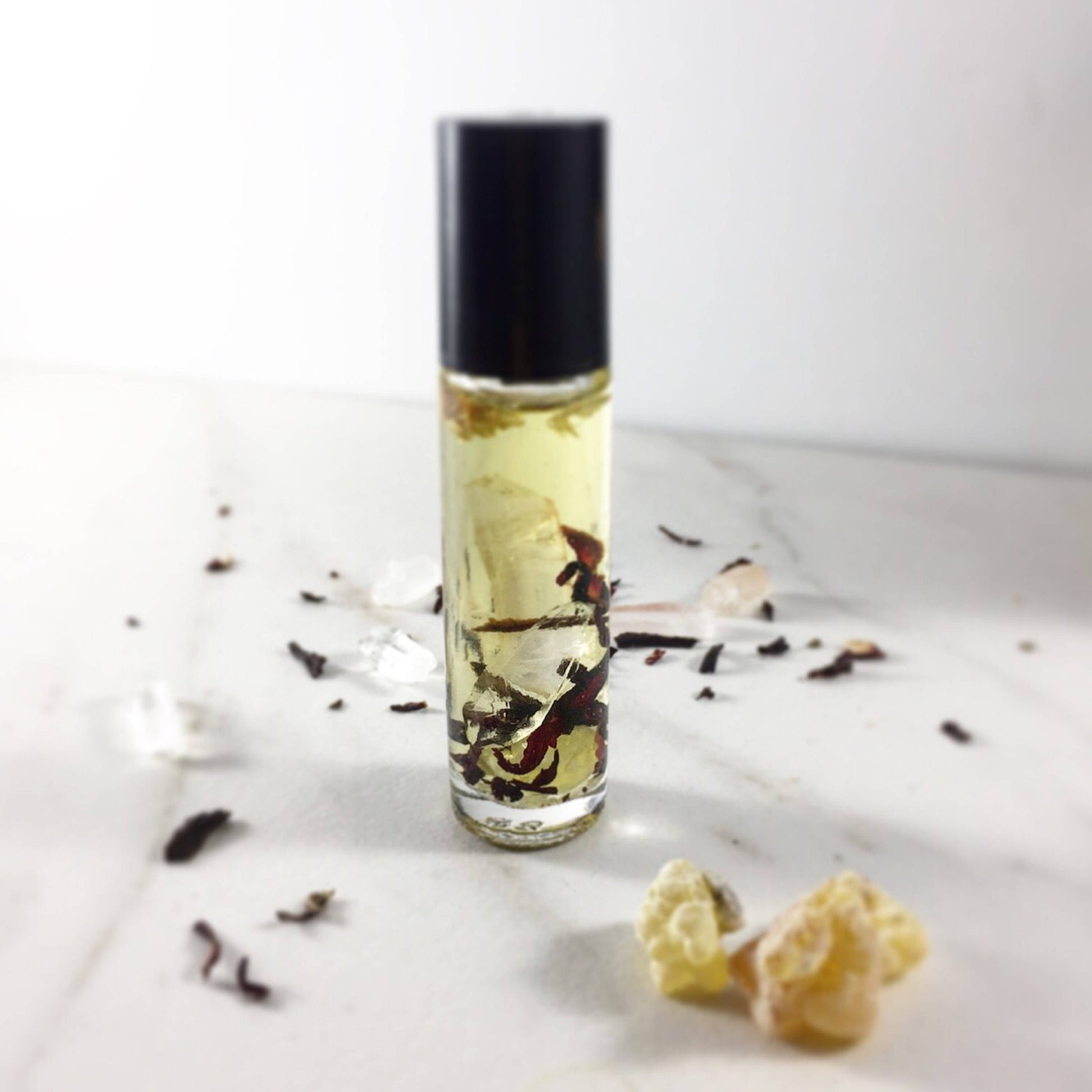 Essential Oil Blend with Crystals Frankincense and Palo Santo / Spirit Oil / Magic Oil Blend / Organic Meditation Blend / Spiritual Oil - Homeland Harvest